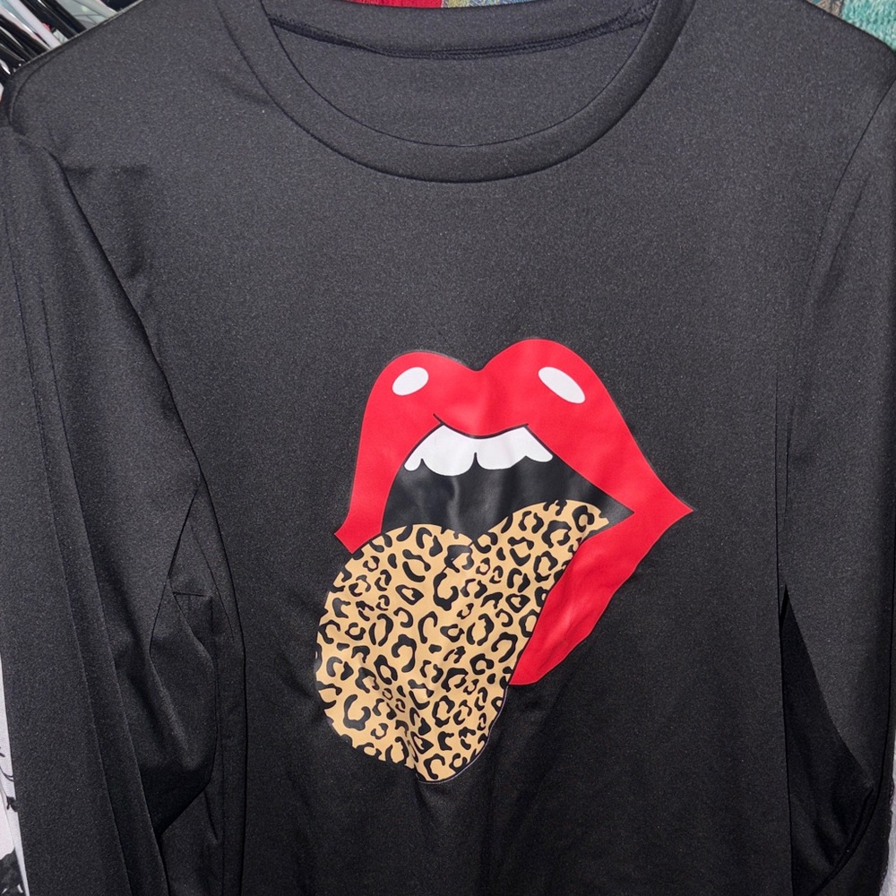 Black Graphic Pullover Sweatshirt with Red Lip and Leopard Tongue